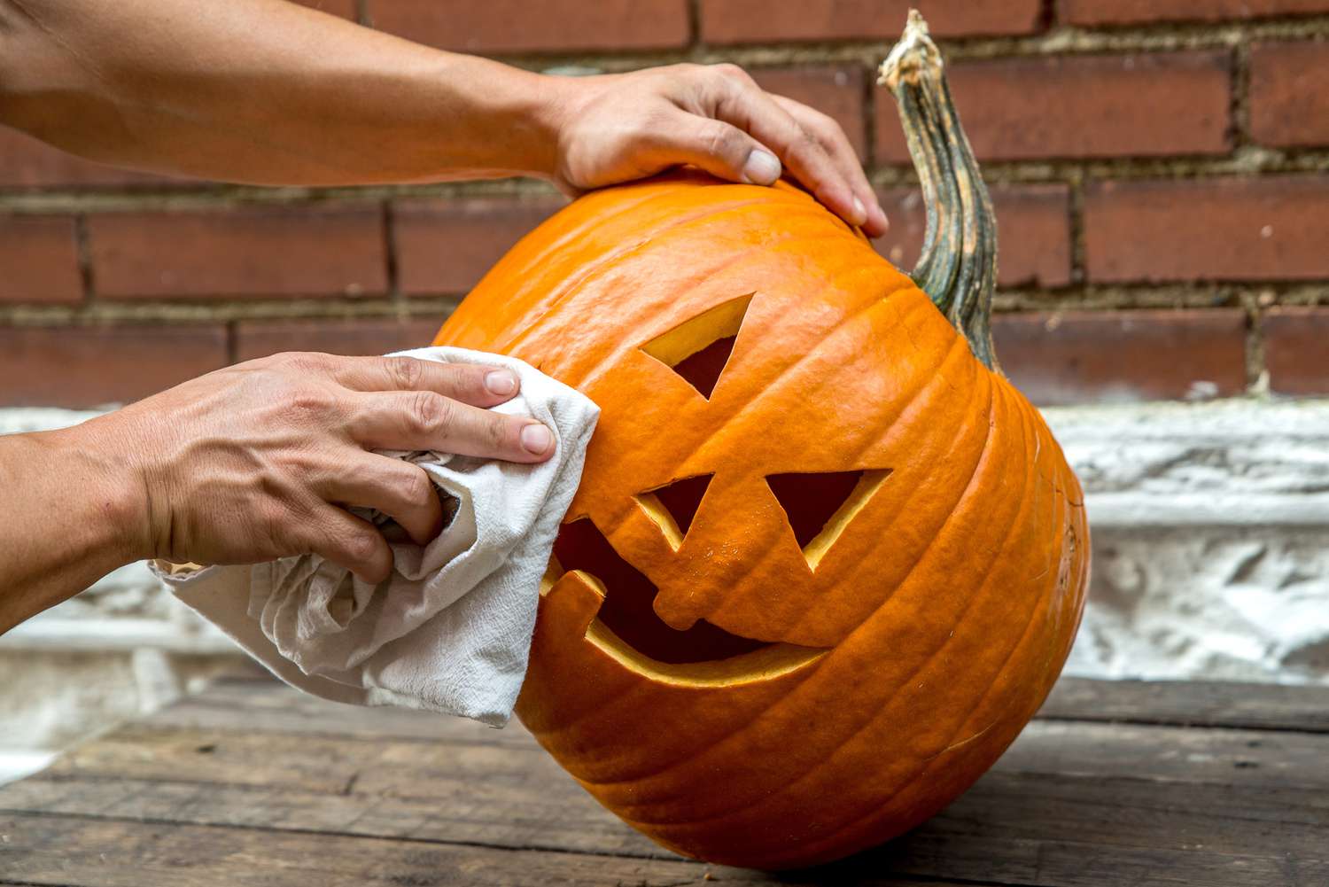 One of the simplest ways to Defend a Carved Pumpkin